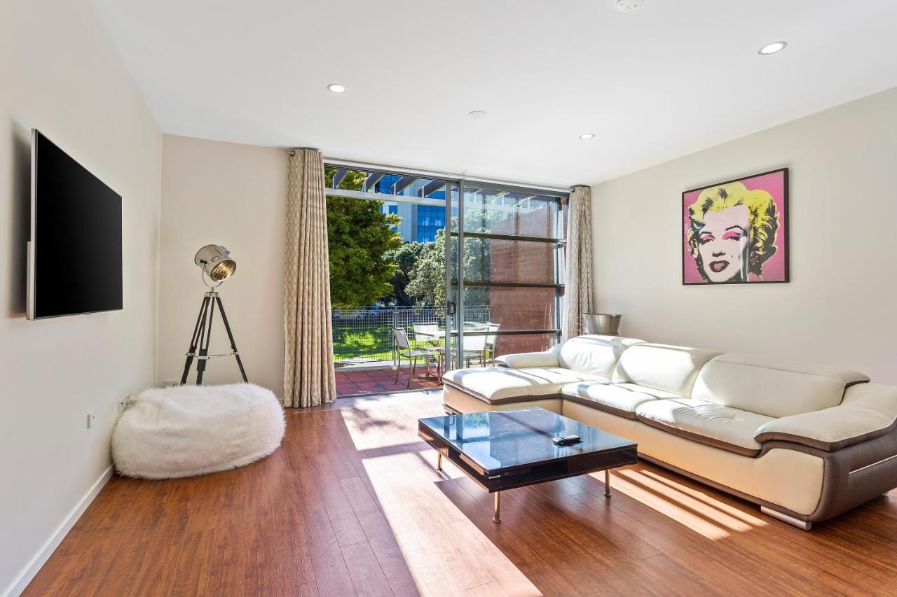 Sleek Modern Pad Next To Spark Arena Free Parking Auckland Exterior photo